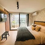 Hom I Inmejorable Y Luminoso Estudio En Las Condes
