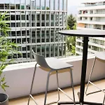 Hom I Inmejorable Y Luminoso Estudio En Las Condes